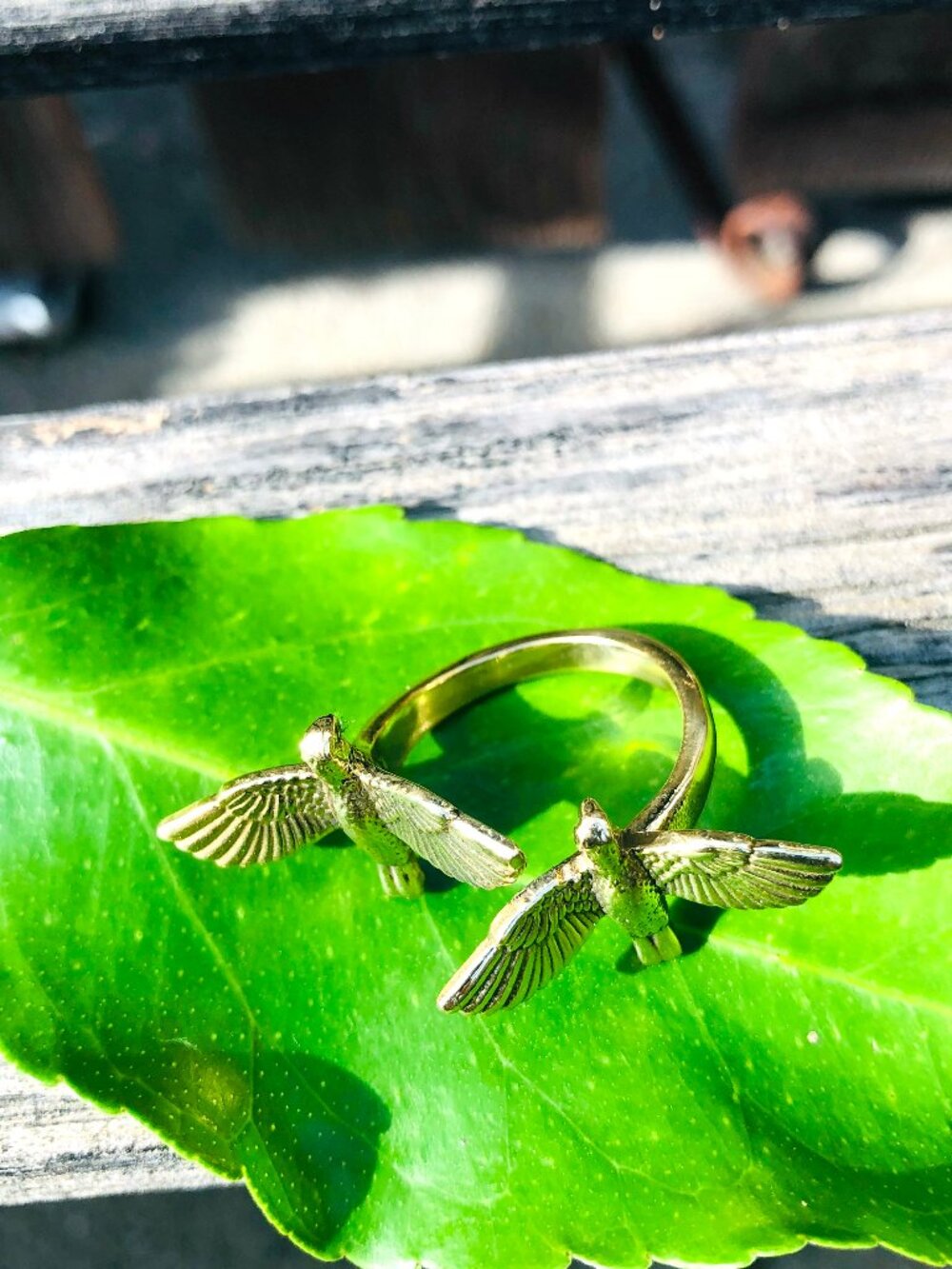 Brass Ring Twin Birds in Flight Gold Tone Animal Jewelry Size 7.5